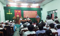 Ketua Pengurus Besar Front Tanah Air Vietnam, Nguyen Thien Nhan melakukan pertemuan dengan warga etnis minoritas Cham, provinsi Ninh Thuan