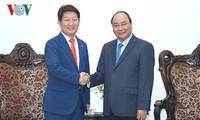 PM Nguyen Xuan Phuc menerima Walikota Daegu, Republik Korea, Kwon Young Jin