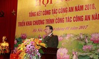 Pasukan Keamanan Publik Kota Hanoi membuat evaluasi atas pekerjaan tahun 2016