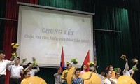 Sayembara “Mencari tahu tentang kebudayaan Laos”-Jembatan penghubung antara mahasiswa dua negara Vietnam dan Laos