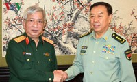 Wakil Ketua Komisi Militer Pusat Tiongkok menerima Letnan Jenderal Nguyen Chi Vinh