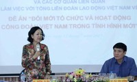 Memperbarui secara sinkron dan efektif organisasi dan aktivitas serikat buruh Vietnam