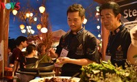 Masakan Cao Lau dan kepandaian para koki internasional