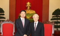 Sekjen Nguyen Phu Trong menerima Song Tao, Utusan Khusus Sekjen Partai Komunis Tiongkok, Xi Jinping