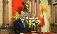 Presiden Tran Dai Quang menyampaikan keputusan mengangkat Duta Besar Republik Sosialis Vietnam