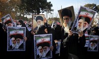 Iran: Melakukan pawai moderat untuk mendukung pemerintah
