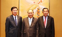 PM Nguyen Xuan Phuc menemui PM Laos dan PM Kamboja