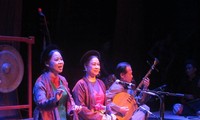 Ansambel Musik Klasik Dong Kinh membarui musik tradisional