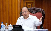 PM Nguyen Xuan Phuc: Mempehebat laju proyek jalan kereta  perkotaan Kota Ho Chi Minh