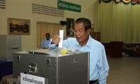 Kamboja menerima surat pendaftaran nama pencalonan untuk pemilu