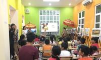 Satu acara memperkenalkan bahasa Indonesia melalui dongeng yang dilakukan oleh anak-anak Viet Nam