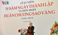 Sekjen Nguyen Phu Trong menghadiri acara peringatan ulang tahun ke-70 berdirinya Gabungan Asosiasi Seni dan Sastra Viet Nam