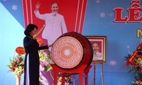Pimpinan Partai Komunis dan Negara Viet Nam menghadiri pembukaan tahun ajar 2018-2019