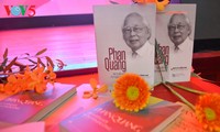 Potret wartawan Phan quang melalui buku: “Phan Quang- berusia 90 tahun  dan usia kerjanya 70 tahun“