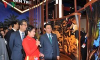 Deputi PM Vuong Dinh Hue menghadiri acara pembukaan Pekan Raya CAEXPO dan Konferensi CABIS ke-15 di Nanning, Tiongkok