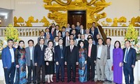 PM Nguyen xuan Phuc melakukan pertemuan dengan Asosiasi Perancangan Pengembangan Perkotaan Viet Nam