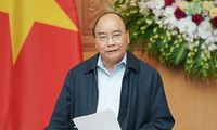 PM Nguyen Xuan Phuc memimpin sidang Sub-Komite Sosial-Ekonomi