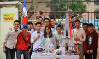 Kaum pelajar dan mahasiswa Viet Nam dengan Hari Francophonie Internasional