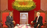 Sekjen, Presiden Nguyen Phu Trong menerima PM Malaysia, Mahathir Mohamad