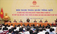 PM Nguyen Xuan Phuc memimpin Konferensi nasional mengevaluasikan masa 15 tahun pengembangan ekonomi kolektif