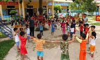 Anak-anak- Obyek yang mendapat prioritas dan perawatan istimewa di Viet Nam