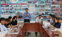 Simposium tentang solusi mengembangkan energi terbarukan di Provinsi Ninh Thuan
