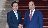 PM Nguyen Xuan Phuc menerima Presiden Direktur Grup Samsung Viet Nam