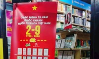 Pameran buku dengan tema: “Memperingati ulang tahun ke-75 Hari Nasional Republik Sosialis Viet Nam”