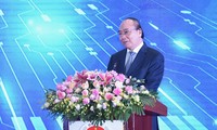 PM Nguyen Xuan Phuc: Memperluas jaringan pemeriksaan dan pengobatan dari jauh ke 14.000 basis medis