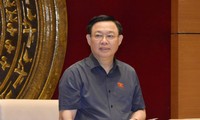 Ketua MN Vuong Dinh Hue: Legislatif Melayani Penegakan Pembangunan