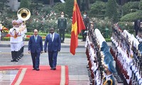 Viet Nam dan Sierra Leone Perkuat Kerja Sama dan Manfaatkan Secara Maksimal Potensi dan Keunggulan Dua Perekonomian