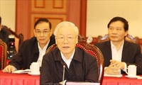Sekjen Nguyen Phu Trong Pimpin Sidang Polit Biro KS PKV untuk Berlakukan Resolusi Pembangunan Ibukota Ha Noi Hingga 2030, Visi Hingga 2045