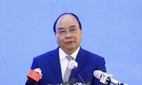 Presiden Nguyen Xuan Phuc: Kabupaten Cu Chi Perlu Kondisikan Warga, Badan Usaha dan Perhatikan Pengembangan Pendidikan