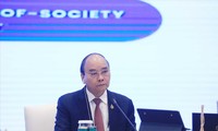 Presiden Nguyen Xuan Phuc Lakukan Kontak Bilateral di Sela-Sela Konferensi Pemimpin Ekonomi APEC 2022