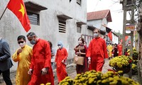 Orang Asing Antusias Menawarkan Pengalaman Hari Raya Tet Vietnam setelah Dua Tahun Pandemi Covid-19