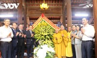 Deputi PM Tran Luu Quang Mengucapan Selamat kepada Para Biksu Biksuni dan Umat Buddhis di Provinsi Bac Ninh