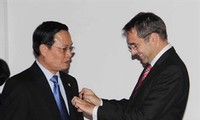 Vietnamese academics awarded France’s Order of Academic Palms