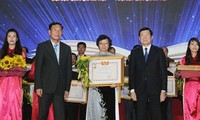 Ceremony held in Hanoi to honour Vietnamese teachers 