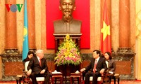 President Truong Tan Sang receives Speaker of Kazakh lower house