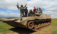 Syrian army tightens siege on rebels near Lebanon border 