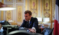 ທ່ານ​ປະ​ທາ​ນາ​ທິ​ບໍ​ດີ ຝ​ລັ່ງ Macron ​ເຈລະ​ຈາທາງ​ໂທ​ລະ​ສັບ​ກັບ​ປະ​ທາ​ນາ​ທິ​ບໍ​ດີ ອາ​ເມ​ລິ​ກາ​ຄົນ​ໃໝ່