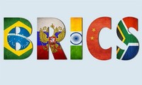 ມີ​ກ່​ວາ 40 ປະ​ເທດ​ຢາກ​ເຂົ້າ​ຮ່ວມ BRICS