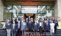 El premier mozambiqueño aboga por el fortalecimiento de los nexos con Vietnam