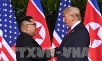 Apretón de manos ante la Cumbre Estados Unidos-Corea del Norte
