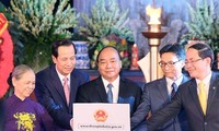 Gobierno vietnamita entrega certificado de mérito a mártires y sus familias
