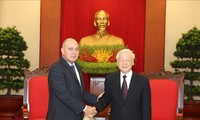 Máximo líder partidista de Vietnam recibe a altos funcionarios de Cuba y China