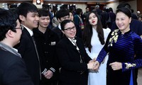 Prensa surcoreana aprecia visita de líder parlamentaria de Vietnam 