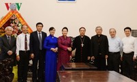 Dirigentes vietnamitas felicitan a comunidades católicas en ocasión de Navidad 