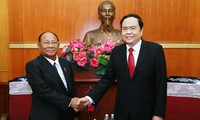 Presidente del Frente de la Patria de Vietnam recibe al titular parlamentario de Camboya