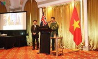 Conmemoran 75 aniversario de fundación del Ejército Popular de Vietnam en Singapur